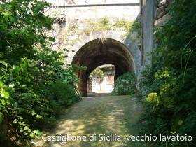 Ponte del vecchio lavatoio-Castiglione di Sicilia