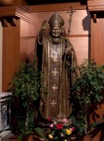 Statua in bronzo raffigurante San Giovanni Paolo II Papa (Foto GRUTTAGLIA)