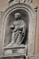 Sant'Agata, in una nicchia della facciata.