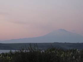 L'Etna visto dal lago di Biviere