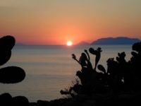 tramonto da Capo Milazzo con viata sulle Isole Eolie